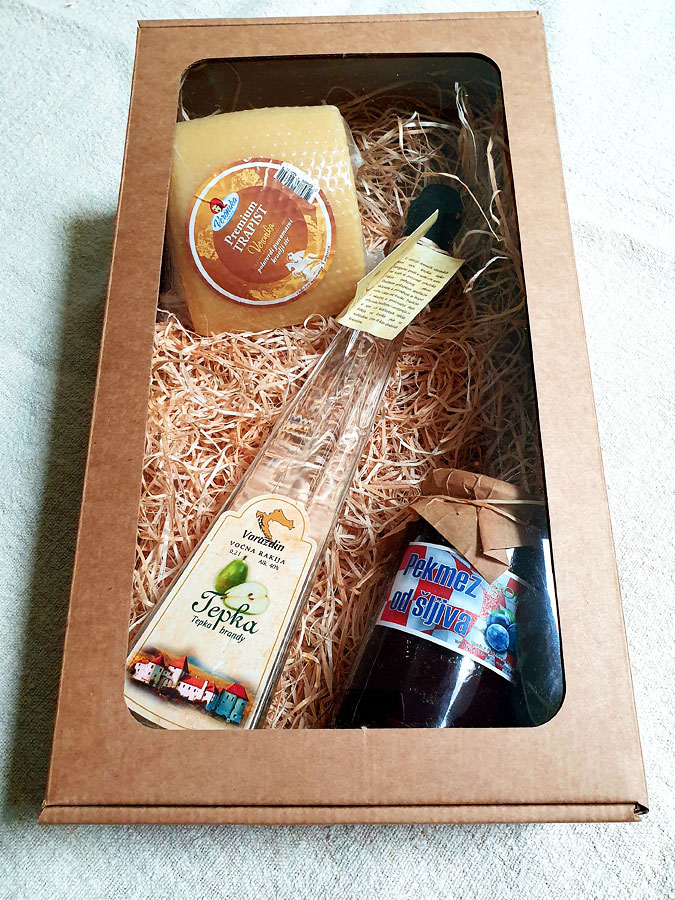 Poklon paket “Sirko” Poklon paket “Premium”